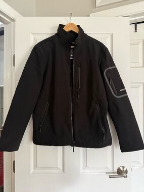 NWOT Men’s Emanuel Ungaro Softshell Jacket – Black – Water Repellent – Size M